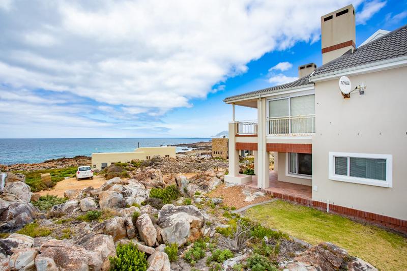 4 Bedroom Property for Sale in Bettys Bay Western Cape